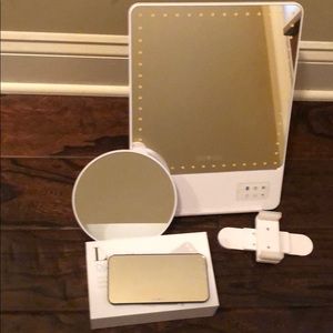 Skinny Riki Vanity Mirror No Trades